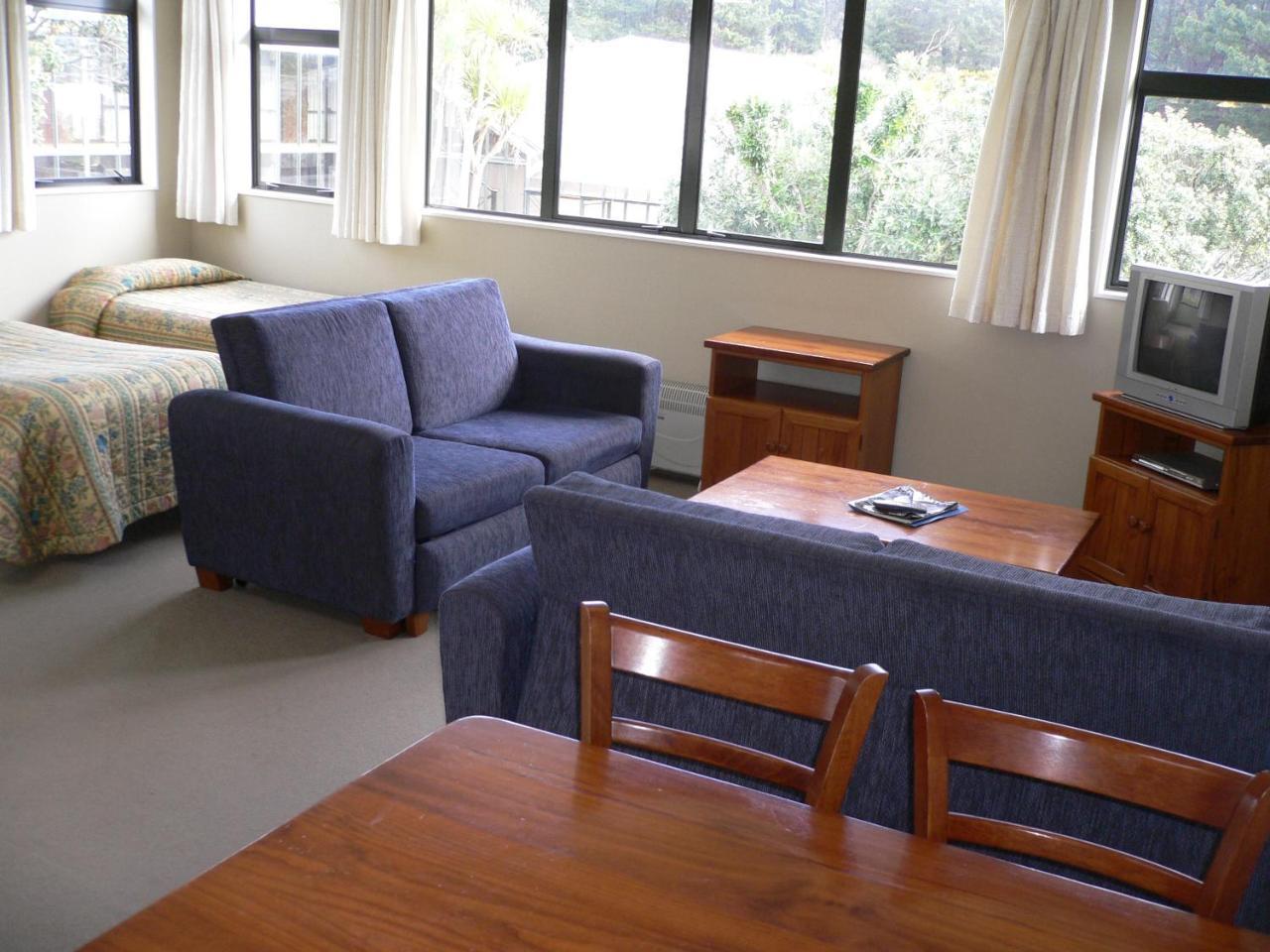 Aotea Lodge Porirua Buitenkant foto
