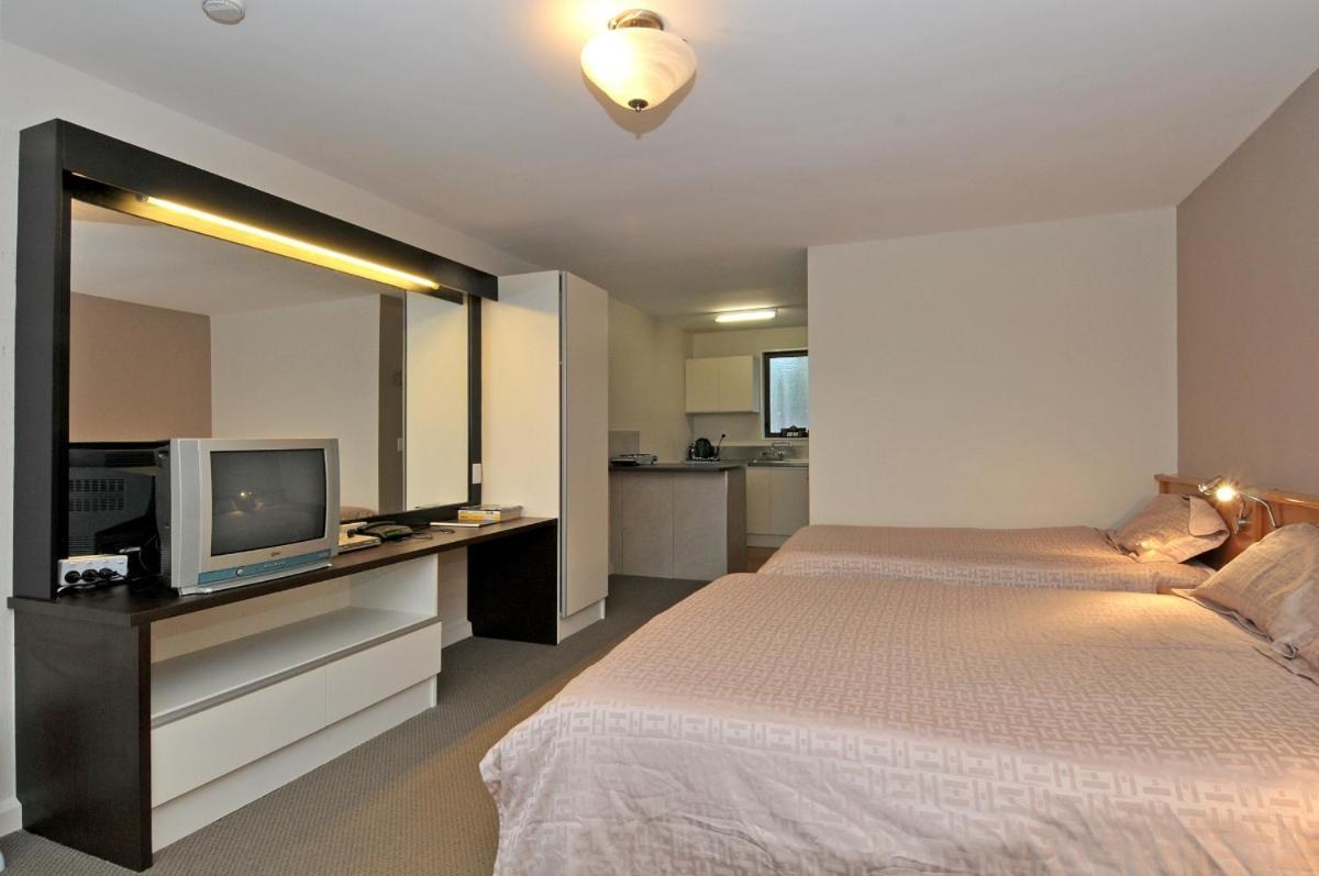 Aotea Lodge Porirua Buitenkant foto