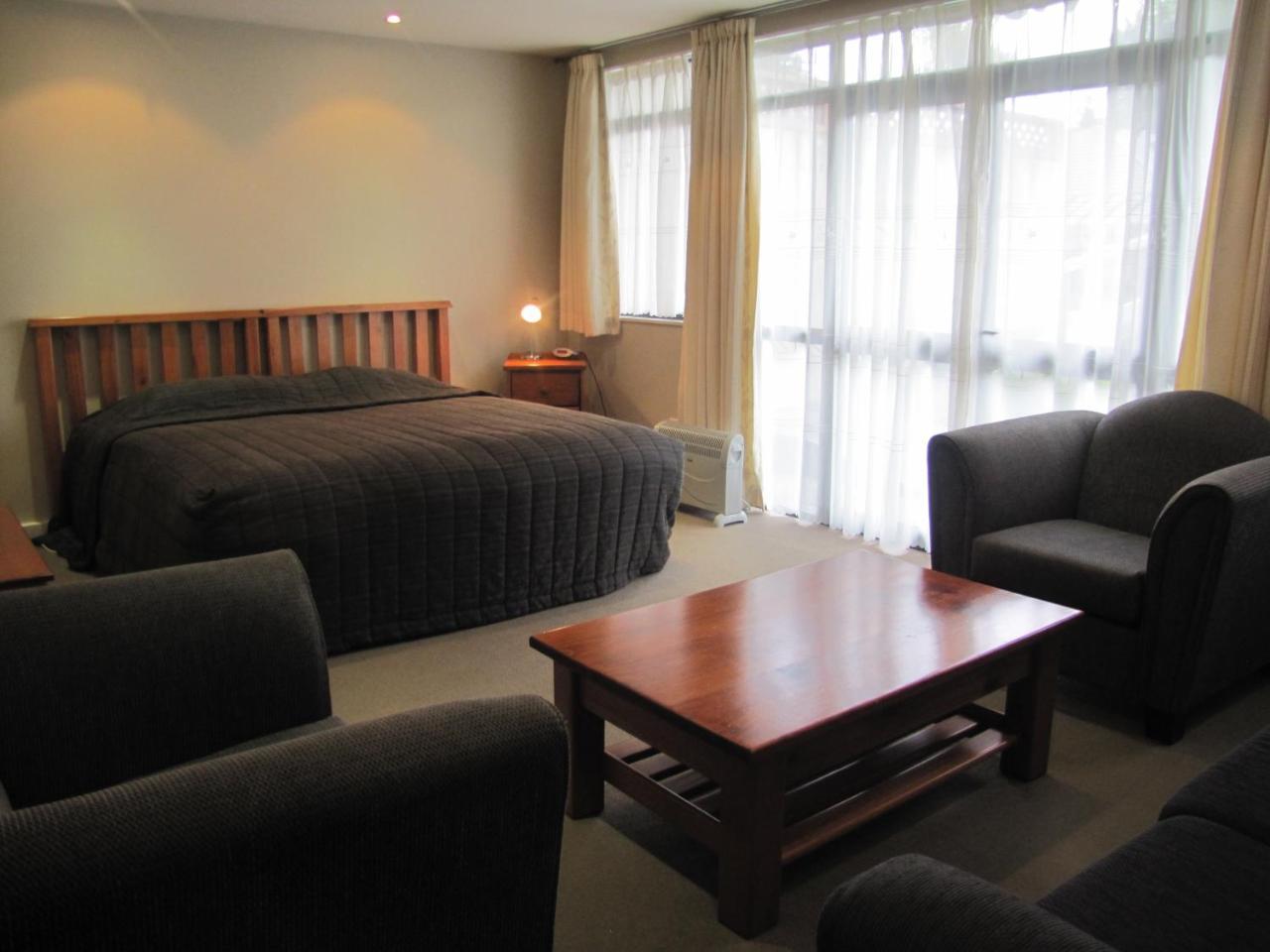 Aotea Lodge Porirua Buitenkant foto